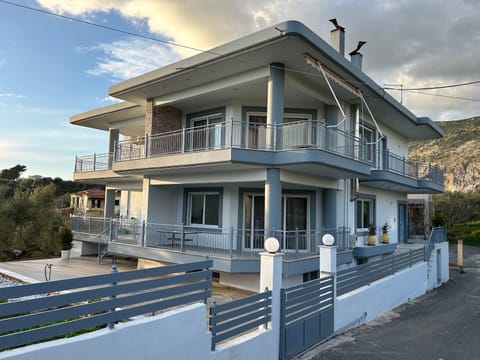 Property building, Day, Natural landscape, View (from property/room), Balcony/Terrace, Mountain view