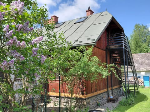 Property building, Spring, Garden, Garden view