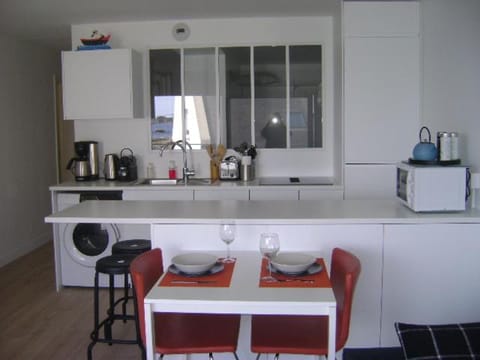 Votre VUE EN BLEU !! Très lumineux, Vue mer exceptionnelle et plages, wir sprechen flieBen deutsch, we speak English Apartment in Concarneau