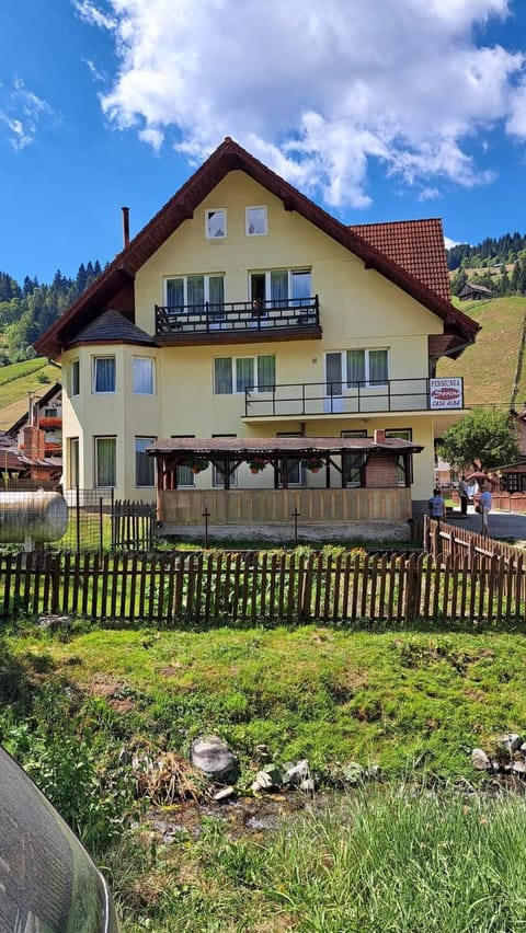Property building, Day, Natural landscape, Garden view