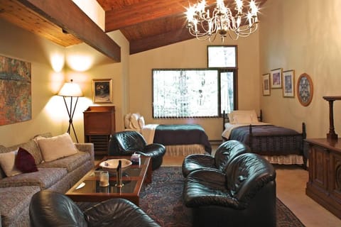 The Cottage Bed and Breakfast in Stockbridge