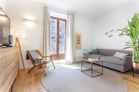 Communal lounge/ TV room, Living room