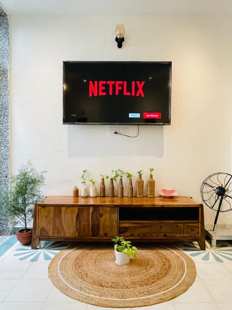 Communal lounge/ TV room, TV and multimedia