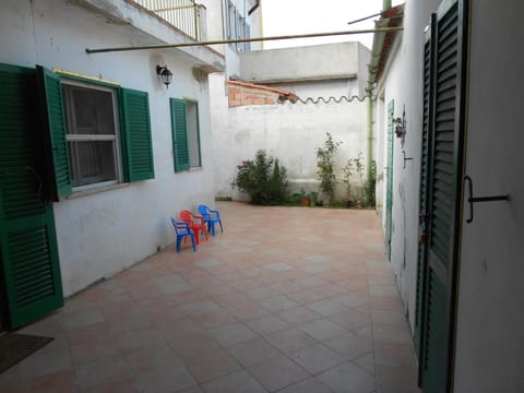 Inner courtyard view