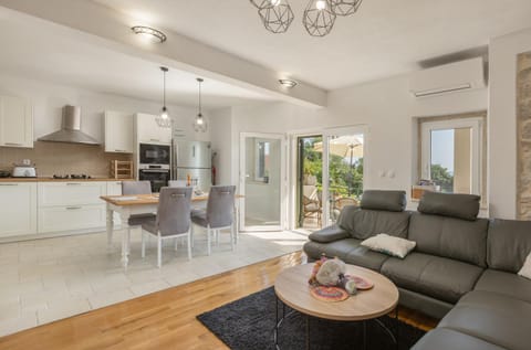 Villa Stella Podgora with heated pool Villa in Split-Dalmatia County