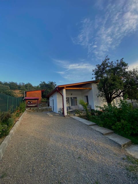Property building, Day, Natural landscape