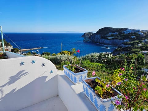Natural landscape, View (from property/room), Balcony/Terrace, Sea view