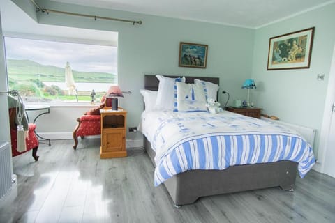 Bed, Photo of the whole room, Bedroom, Sea view
