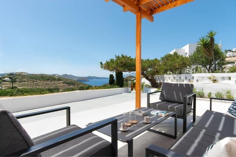 Patio, Patio, View (from property/room), View (from property/room), Garden view, Garden view, Mountain view, Mountain view, Sea view, Quiet street view