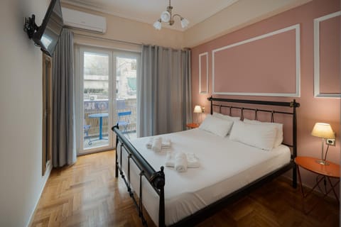 Bed, Balcony/Terrace, Bedroom