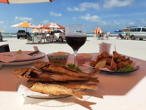 Restaurant/places to eat, Beach