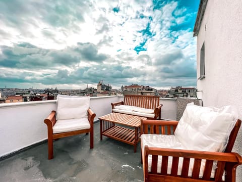 Balcony/Terrace, Balcony/Terrace, Seating area