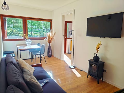 TV and multimedia, Living room, Dining area