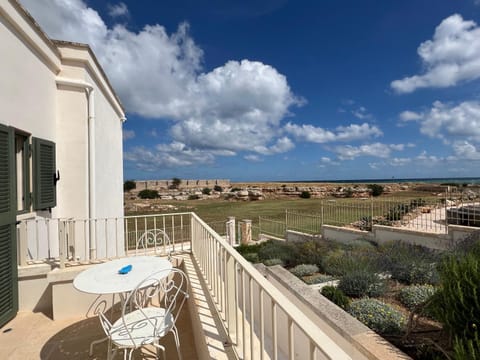 Natural landscape, View (from property/room), Balcony/Terrace
