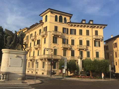 Facade/entrance, Street view