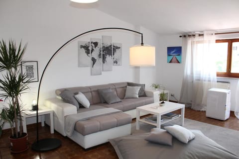 Spazioso appartamento (FREE PARKING) Apartment in Rome