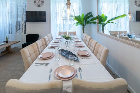 Banquet/Function facilities, Dining area