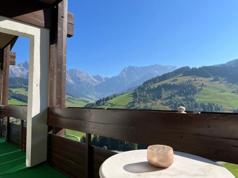 Day, Natural landscape, View (from property/room), Balcony/Terrace, Mountain view
