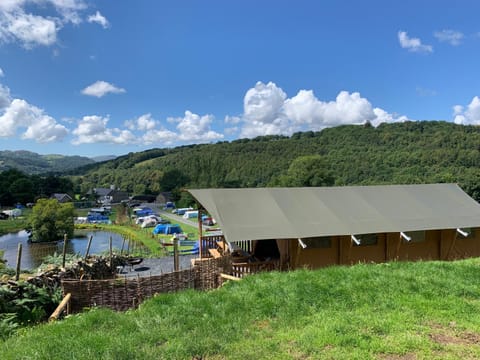 Mountain View Safari Tent with Hot Tub in The Heart of Snowdonia Luxury tent in Wales