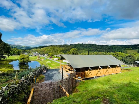 Mountain View Safari Tent with Hot Tub in The Heart of Snowdonia Luxury tent in Wales