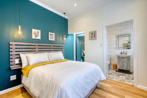 Bed, Bathroom, Bedroom