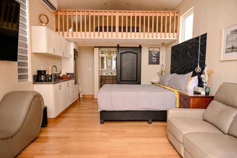 Kitchen or kitchenette, Photo of the whole room