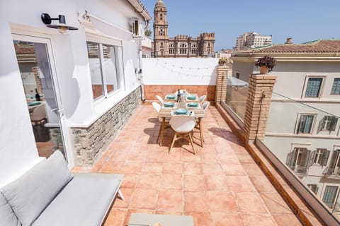 Off site, View (from property/room), Balcony/Terrace, City view, Street view
