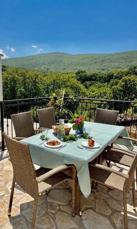 Vikendica Oliver House in Split-Dalmatia County