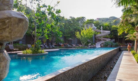 Swimming pool, Swimming pool