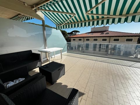 La terrazza sul mare Apartment in Marina di Massa