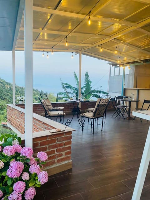 Coffee/tea facilities, Lounge or bar, Breakfast, oven