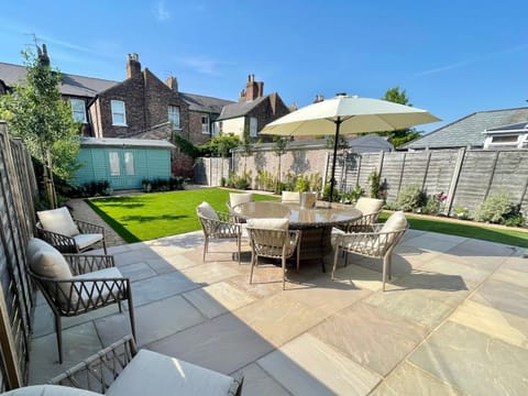 Garden, Garden, Balcony/Terrace