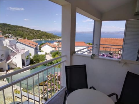 Apartments Tony - near the sea Apartment in Split-Dalmatia County