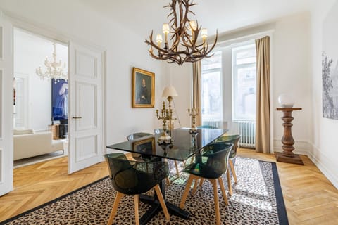 LUXUEUX APPARTEMENT CENTRE VILLE Apartment in Strasbourg