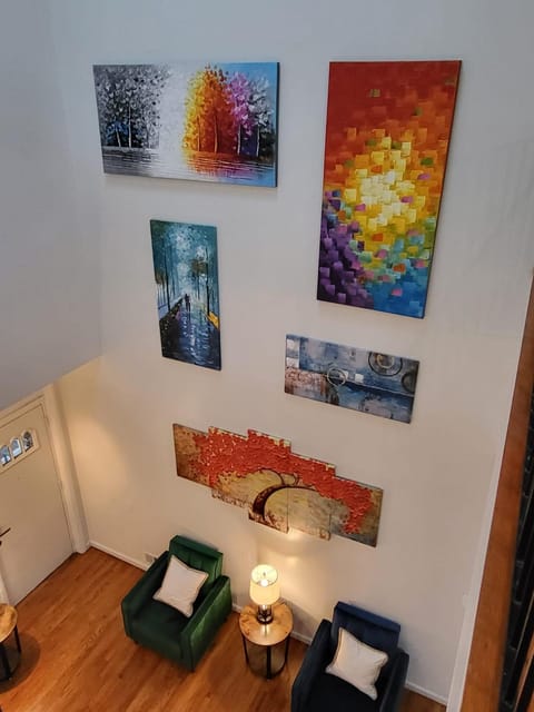 Living room, Seating area