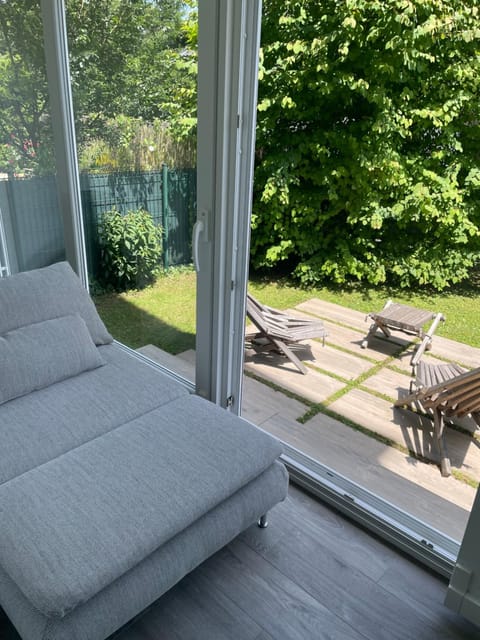 Balcony/Terrace, Seating area, Garden view
