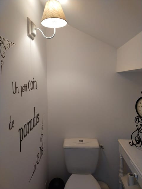 T2 de standing près du port, avec terrasse et clim Apartment in La Ciotat