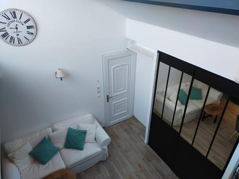 T2 de standing près du port, avec terrasse et clim Apartment in La Ciotat