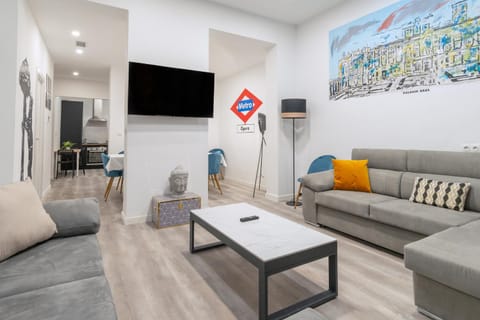 Communal lounge/ TV room, TV and multimedia, Living room, Lounge or bar