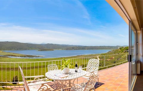 Balcony/Terrace, Balcony/Terrace, Lake view, River view