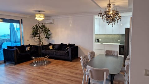 Living room, Seating area, Dining area