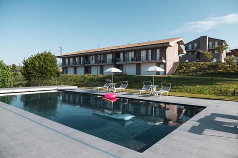 Property building, Pool view