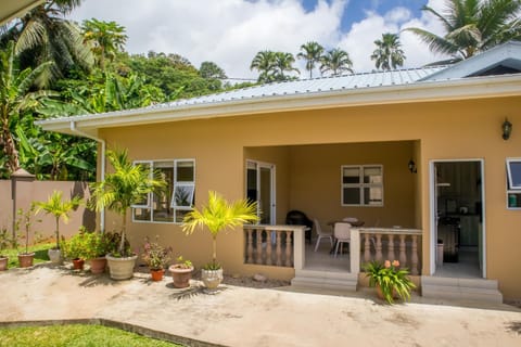 Patio, Garden, Balcony/Terrace