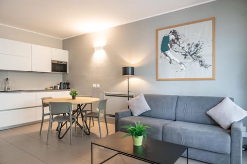 Kitchen or kitchenette, Living room, Dining area, air conditioner