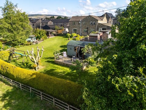 The Hut in the Orchard @ Yorecroft Apartment in Aysgarth
