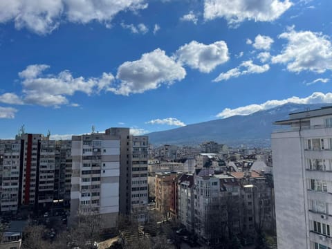 City view, Mountain view