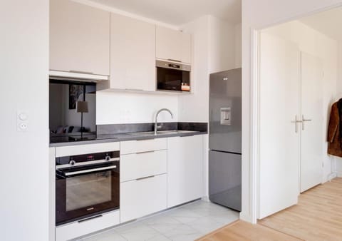 Kitchen or kitchenette, minibar, pet friendly, stove