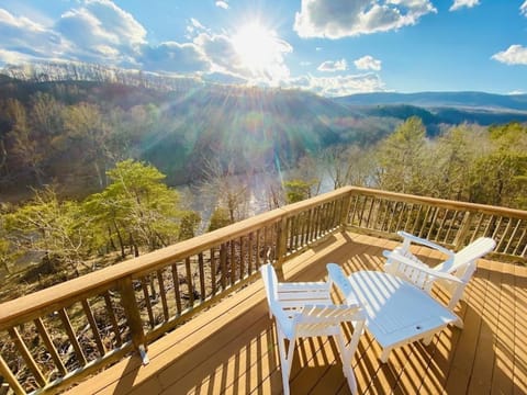 Day, Natural landscape, View (from property/room), Balcony/Terrace, Mountain view