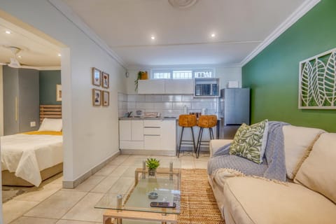 Living room, Photo of the whole room, Seating area