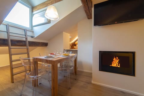 TV and multimedia, Dining area, flat iron